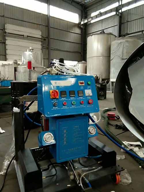 外墻保溫過程中常用的材料是什么?(圖1) 聚氨酯外墻保溫施工發泡機