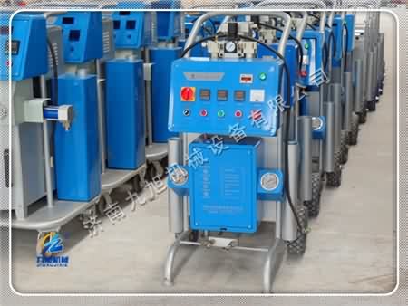 淺談硬泡聚氨酯噴涂施工的關鍵技術(圖1) 淺談硬泡聚氨酯噴涂施工的關鍵技術